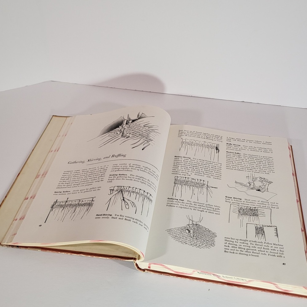 Vintage Singer Sewing Book Complete Guide to Sewing 1972 Revised Edition - Picture 4 of 8